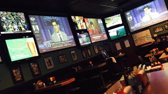 Halftime Sports Bar