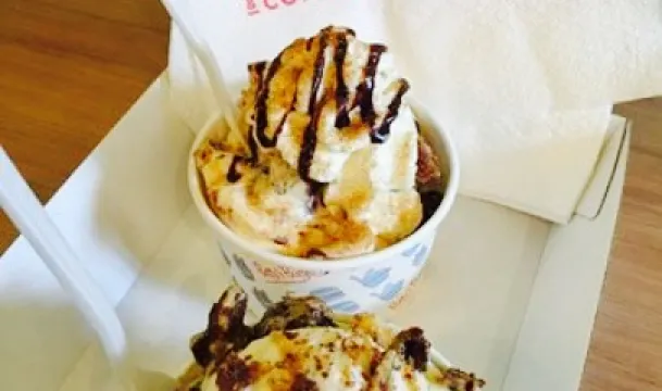 Bettys Burgers & Concrete Co.