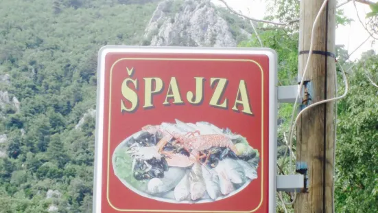 Spajza