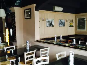 Garage Pub