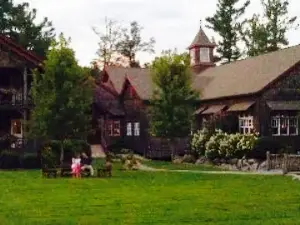 The Eseeola Lodge Dining Room