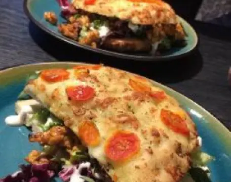 Meet & Eat Cafe-Bistro