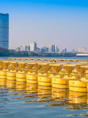 Xuanwu Lake Cruise Tour, Nanjing