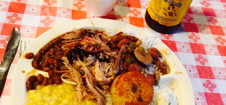 Mama Hamil's Southern Cookin' and Bar B Que Buffet