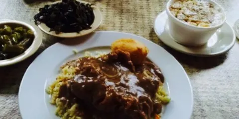 This Is It! Southern Kitchen & Bar-B-Q