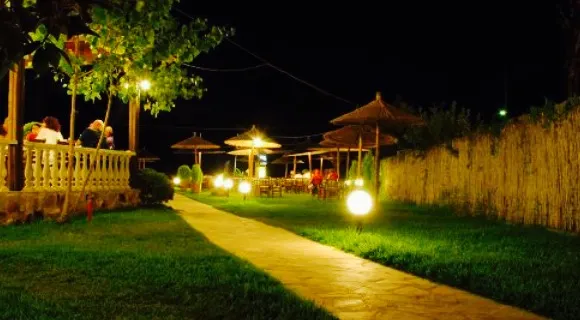 Ammos Kalamitsi Restaurant