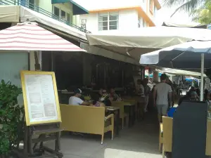 Cafe Milano
