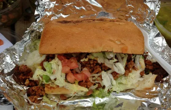 La Luna Market & Taqueria