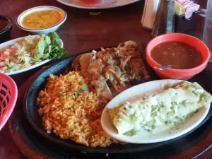 Los Cucos Mexican Cafe
