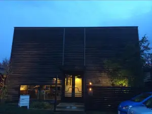 Phonon Cafe Room