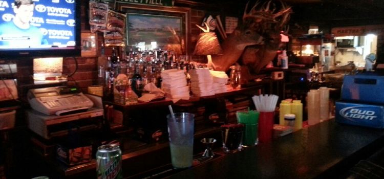 J R's Sportsman's Bar & Grill