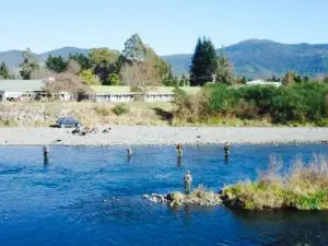 Turangi Bridge Bar & Restaurant