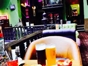 Yates Wine Lodge