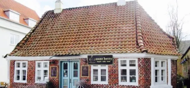 Aunt Betty Cafe