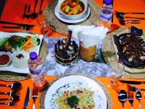 Coco Grill & Lounge Bar