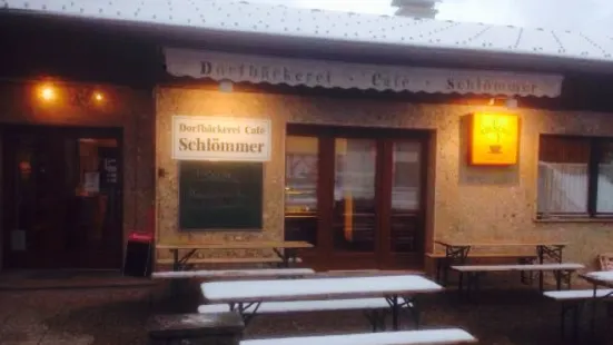 Dorfbäckerei + Café Schlömmer