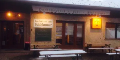 Dorfbäckerei + Café Schlömmer