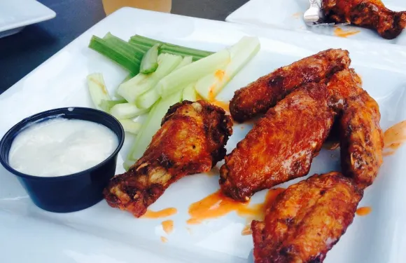 Green Knoll Grille