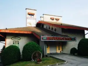 Mulligans Irish Pub & Restaurant