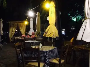 Taverna Avra