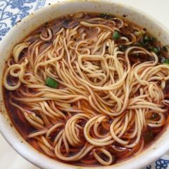老眷村川味牛肉麵 User Photo