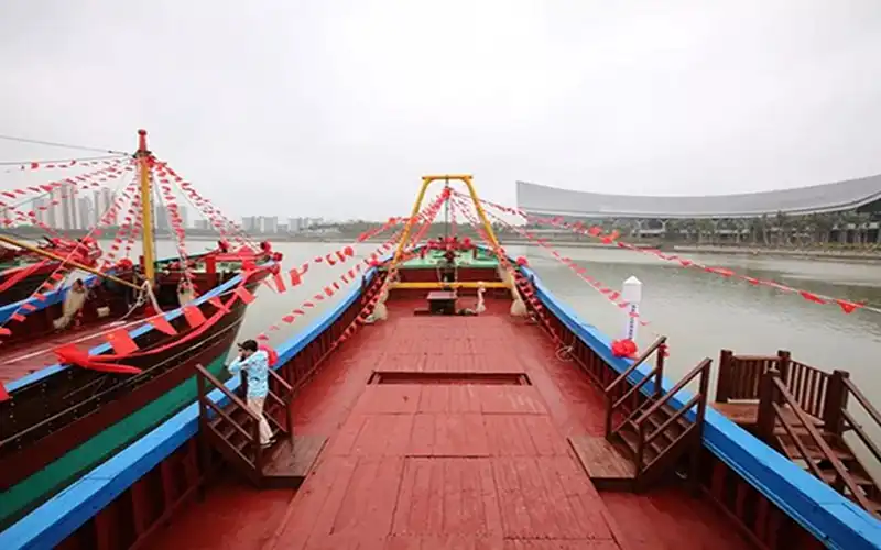 Hotels near Tanmen Leisure Fishery Wharf