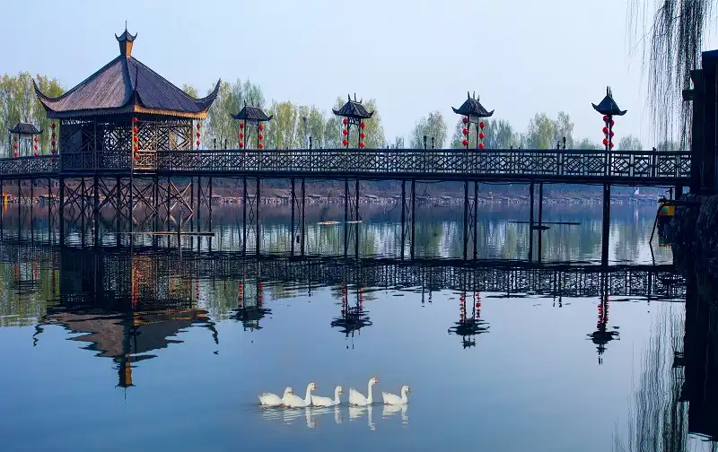 Hotels near Shitai Lake