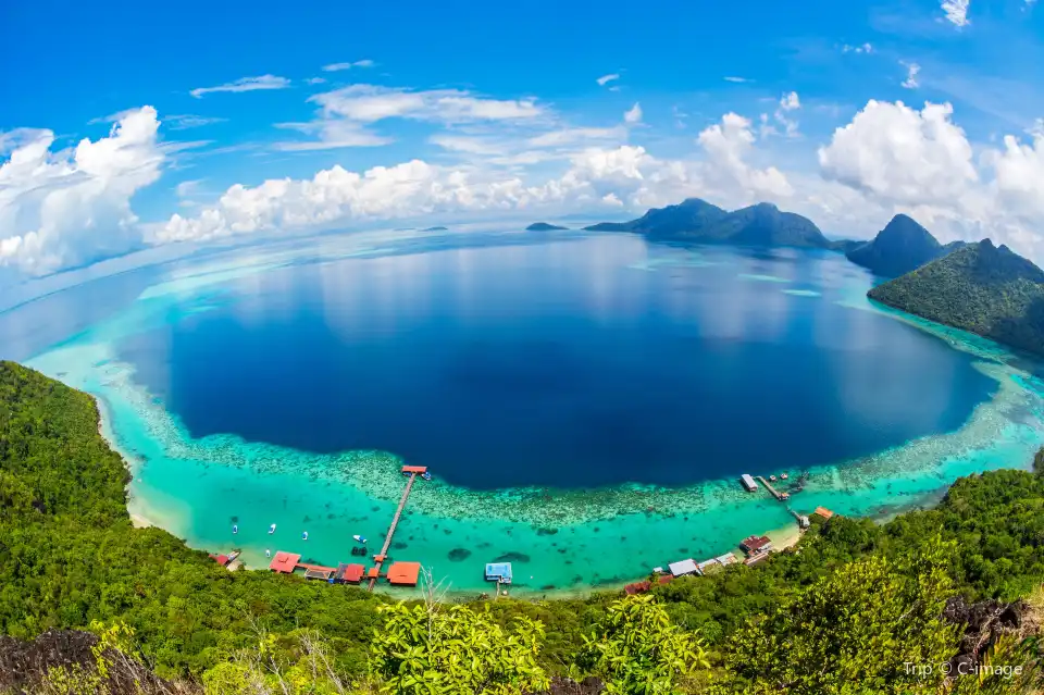 2_Bohey Dulang Island