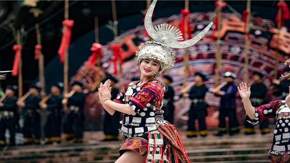 Wonderful West River Large Song And Dance Show