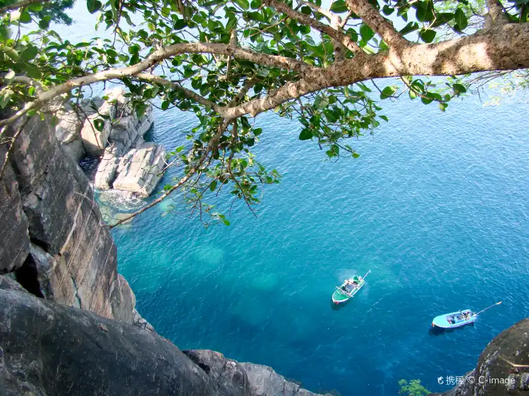 Hotels near Sri Lanka Institute of Advanced Technological Education - Trincomalee