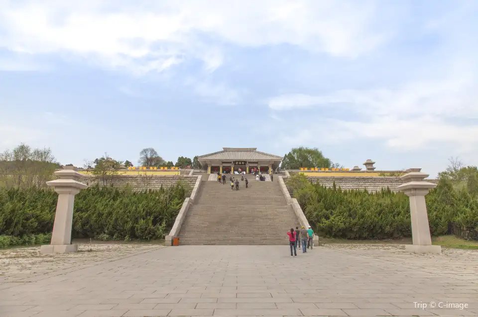 5_The Mausoleum of Yellow Emperor