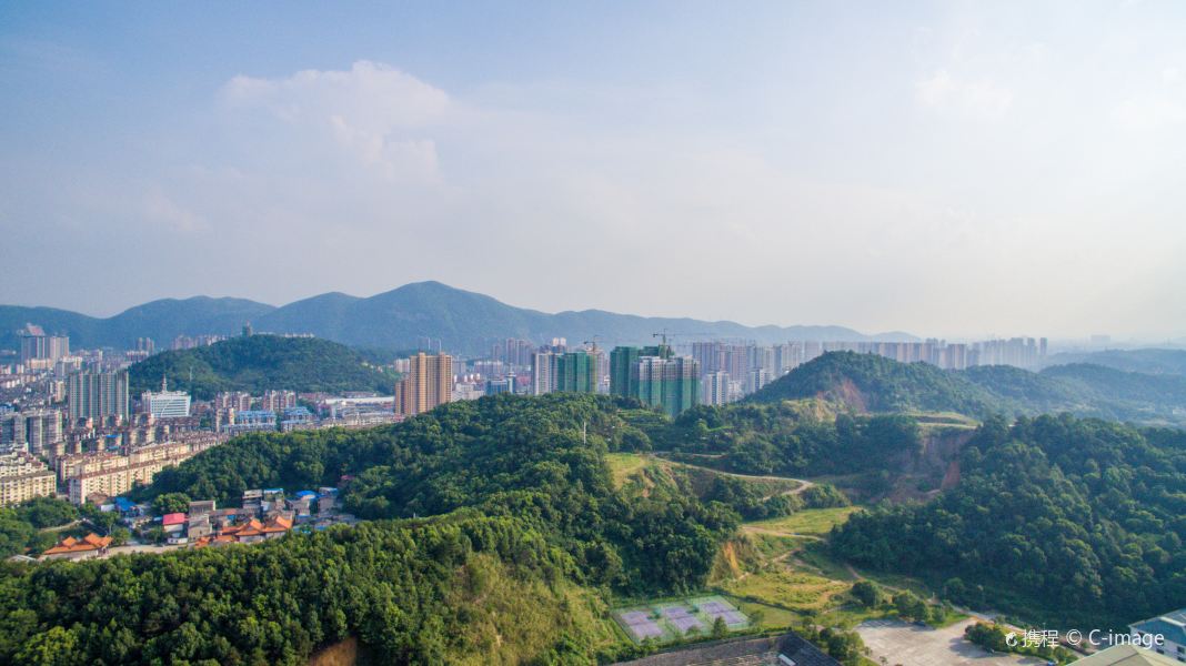 Hong Kong to Huangshi Flights