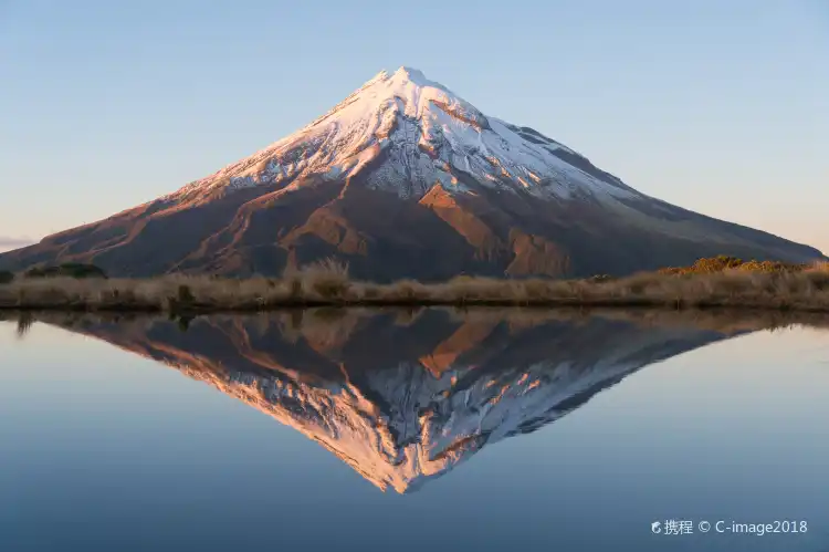 ニュージーランドタラナキ地方で、バーのあるホテル