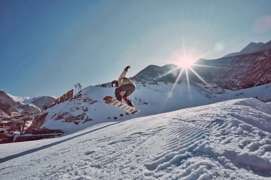 Phoenix Ridge Ski Resort at Baolong Mountain