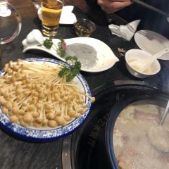 大匠工房古船木艺术餐厅·猪肚鸡专门店(兴工北街店) User Photo