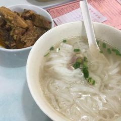 Sister Wah 여행 사진