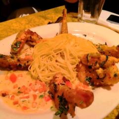 Grand Lux Cafe User Photo