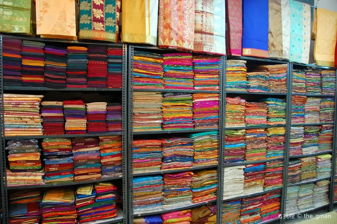 Hotels near Paithani Silk Weaving Center (Himroo, Saree, Shawl)