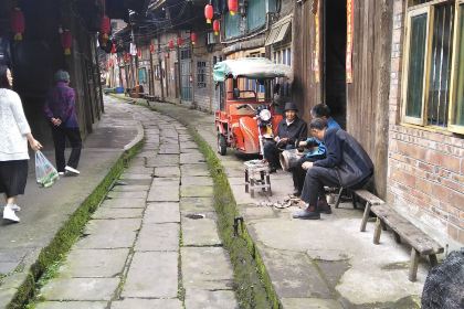 姊妹饭店(向阳路峨洪路店)