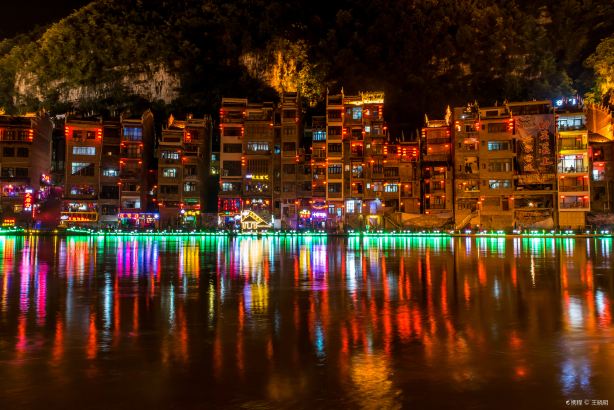 Water Cruise in Zhenyuan Old Town