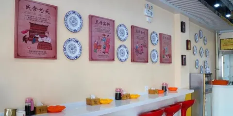 秦雲老太婆攤攤面