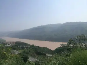 Yellow River Hukou Restaurant