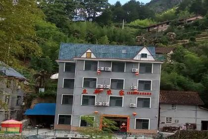 南尖岩立新农家乐