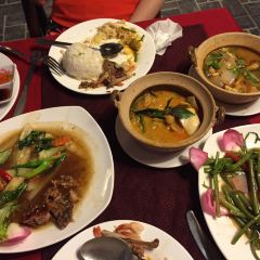 Paper Tiger Eatery User Photo