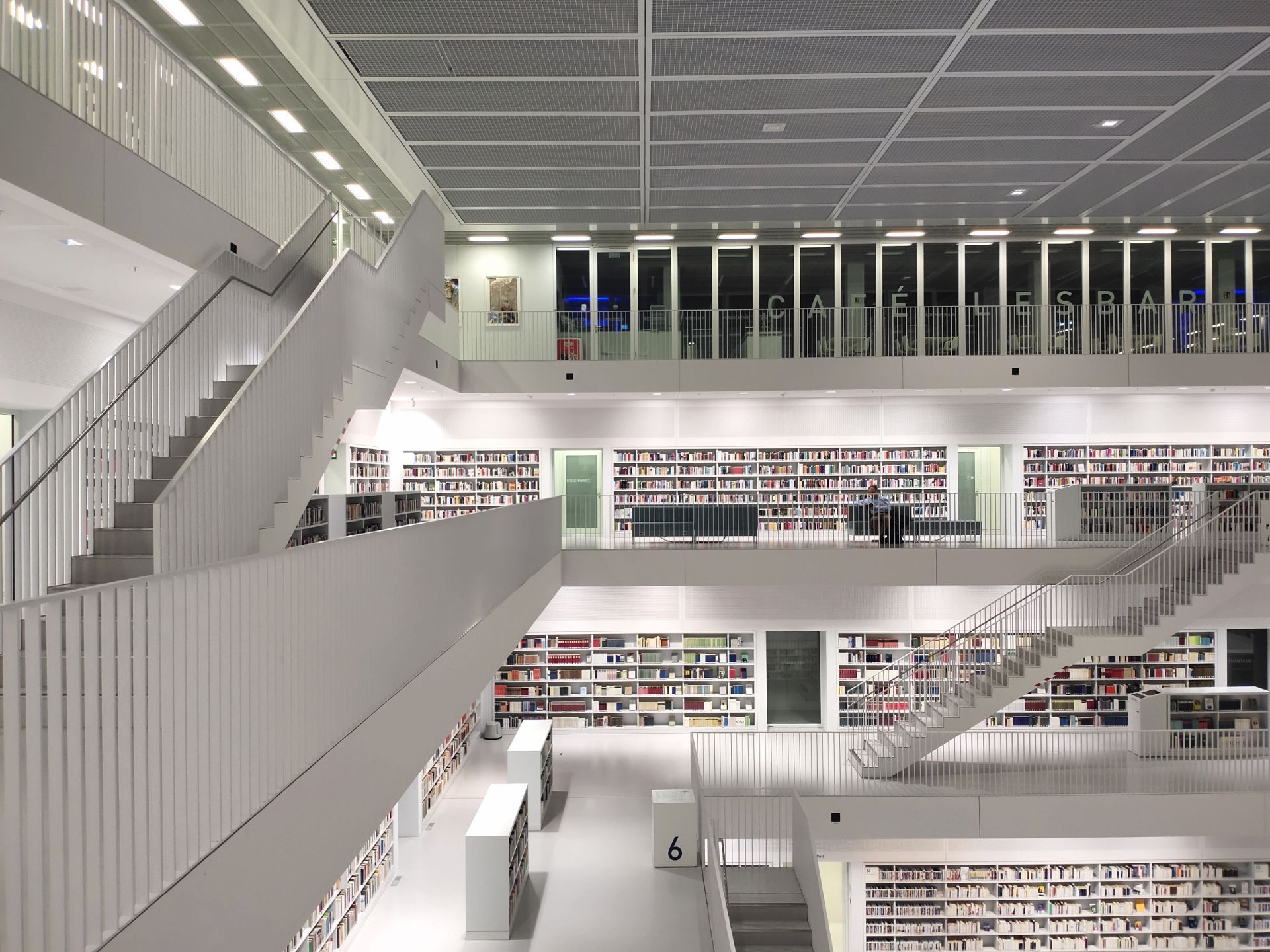 シュトゥットガルト シュトゥットガルト公共図書館 評判 案内 トリップドットコム シュトゥットガルト シュトゥットガルト公共図書館 評判 案内 トリップドットコム