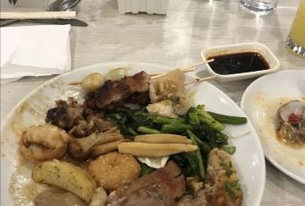 Dads world buffet User Photo