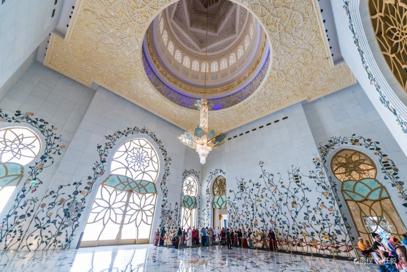 謝赫扎耶德大清真寺