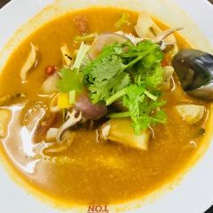 MeeTonPoe Phuket Town張用戶圖片