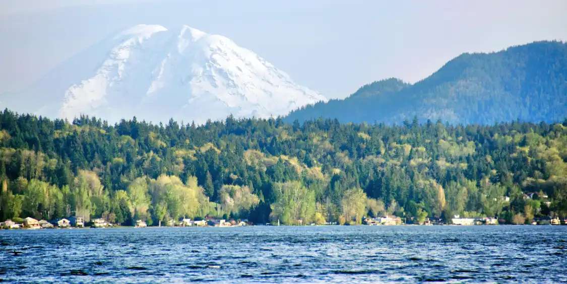 Hotels near Lake Sammamish