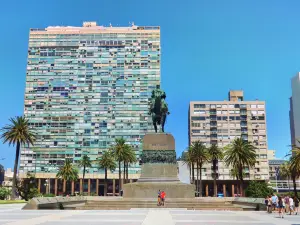 Plaza Independencia (Unabhängigkeitsplatz)